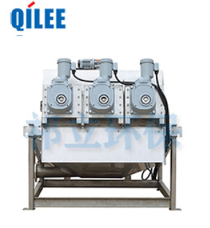 帶式污泥脫水機.png 帶式污泥脫水機.png